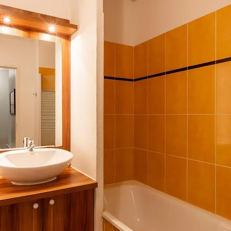 Les D Ax N 010 - 2p4 * Ax-les-Thermes